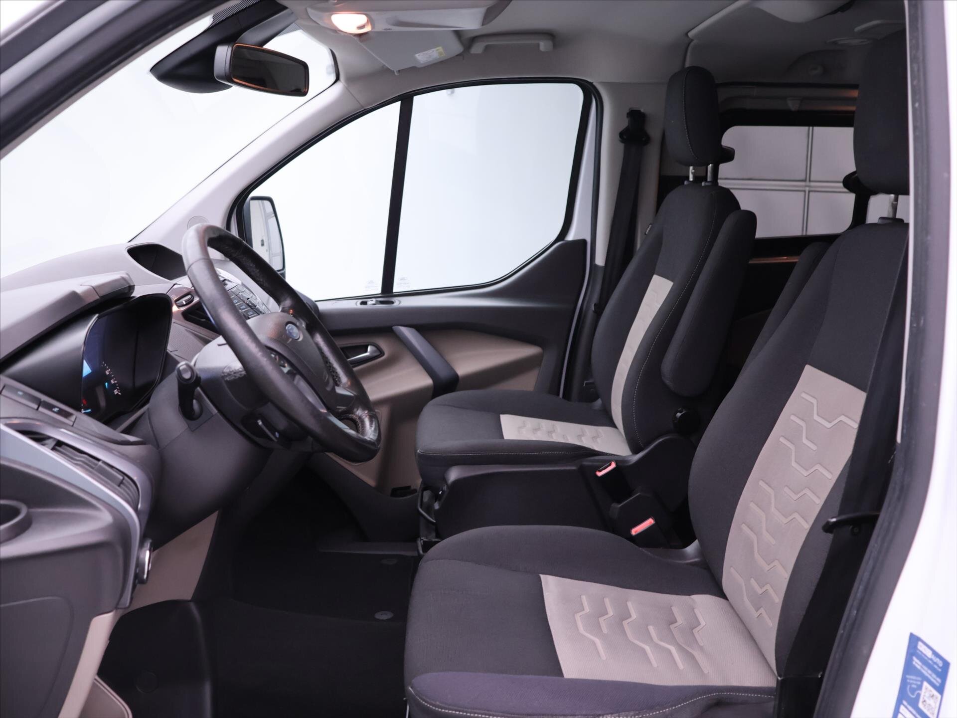 Ford Tourneo Custom Kombi 2,0 l 125 kw