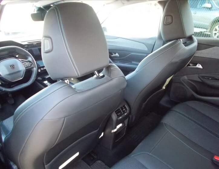 Peugeot 308 Hatchback 1,5 l 96 kw