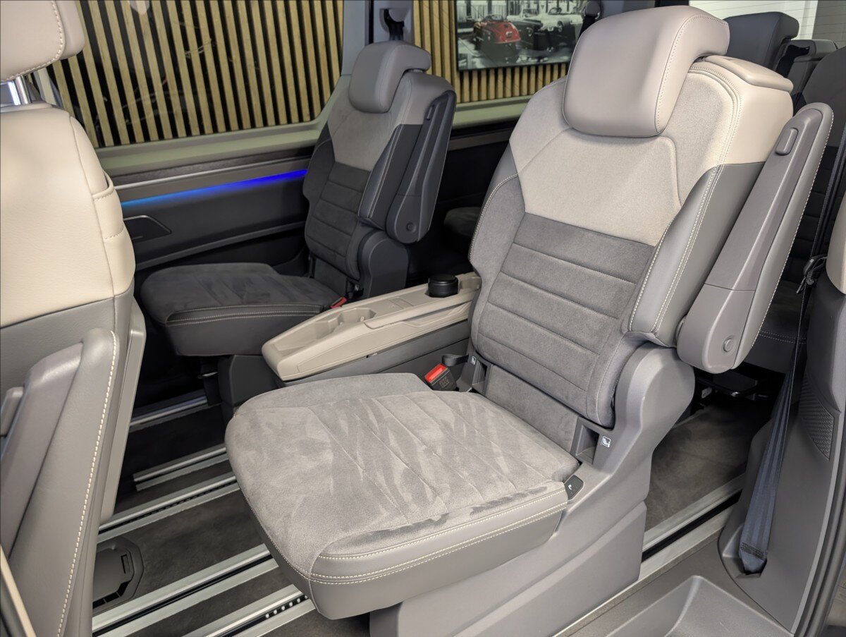 Volkswagen Multivan VAN / Minibus 0,0 180 kw