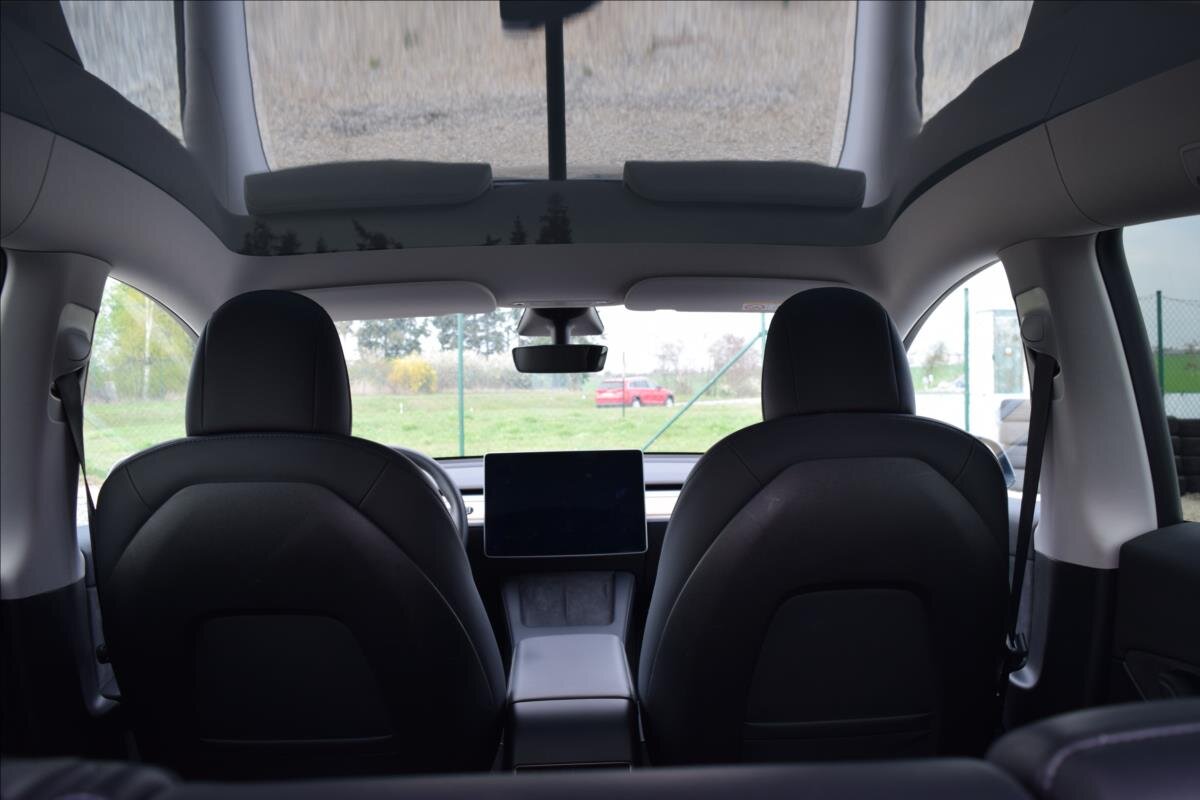 Tesla Model Y SUV / Terénní 0,0 378 kw