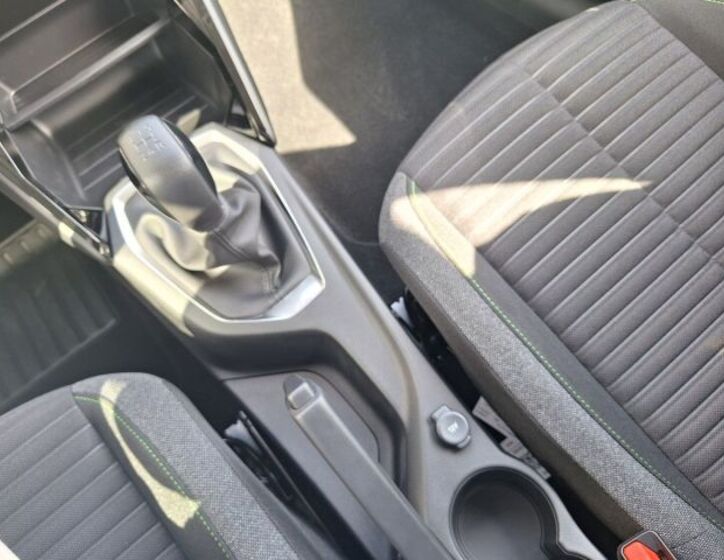 Peugeot 208 Hatchback 1,2 l 74 kw