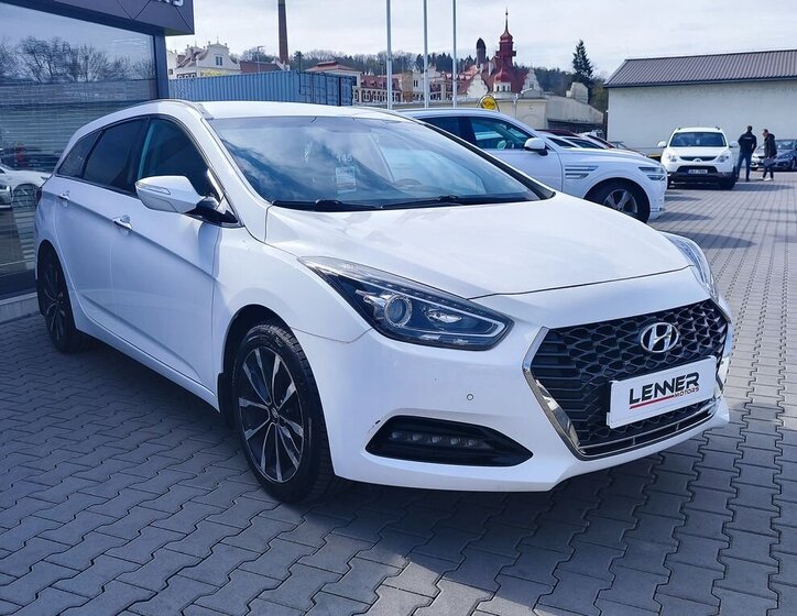 Hyundai i40 Kombi 1,6 l 100 kw