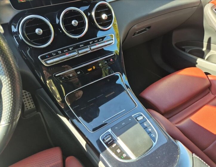 Mercedes-Benz GLC Hatchback 2,0 l 180 kw