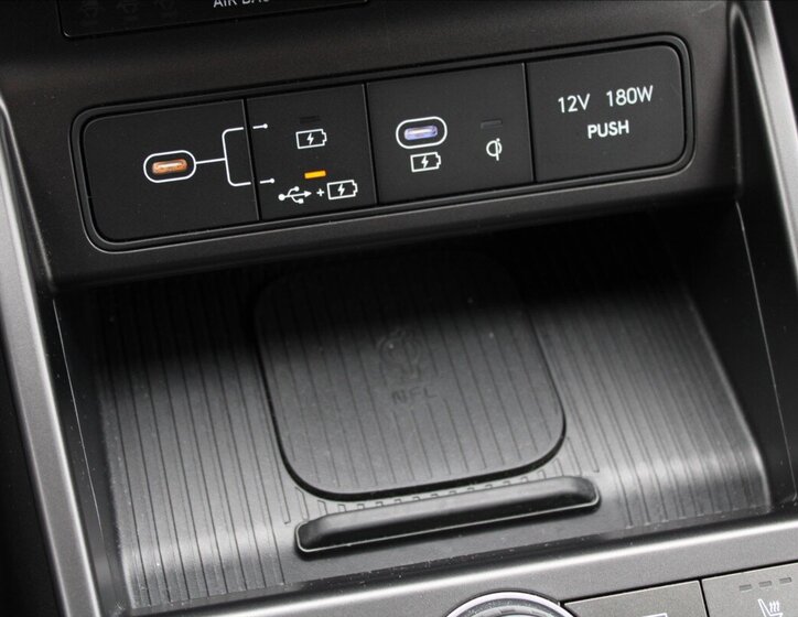 Hyundai Kona SUV 1,6 l 145 kw