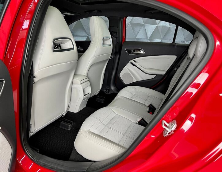 Mercedes-Benz Třídy A Hatchback 1,8 l 80 kw