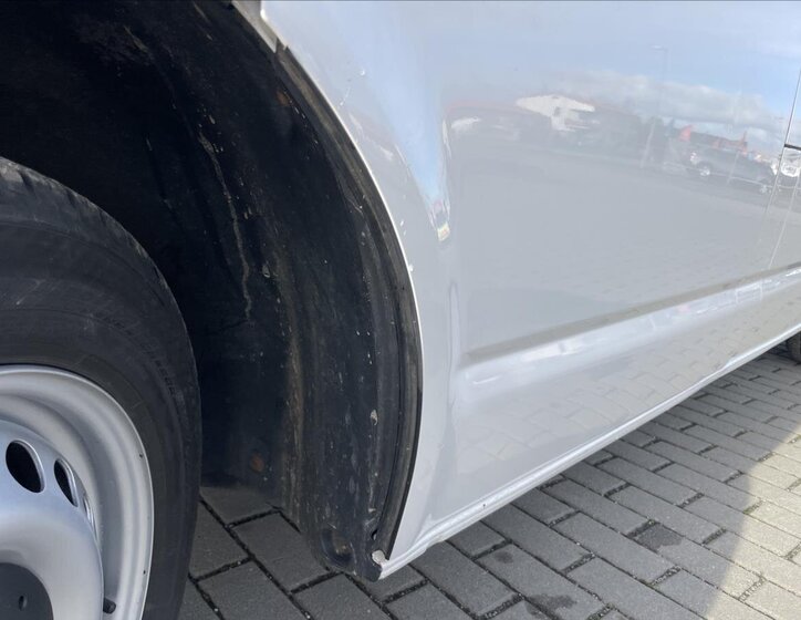 Volkswagen Transporter Kombi 2,0 l 75 kw