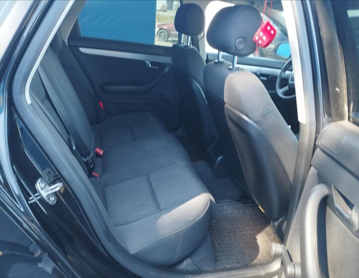 Audi A4 Sedan / Limuzína 1,8 l 120 kw