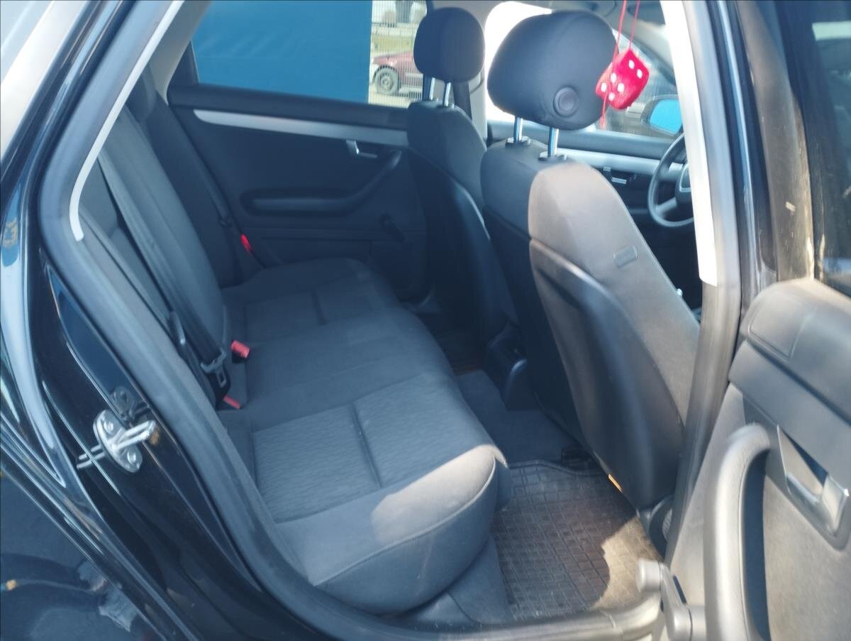 Audi A4 Sedan / Limuzína 1,8 l 120 kw