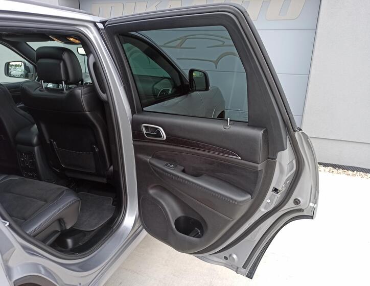 Jeep Grand Cherokee 27