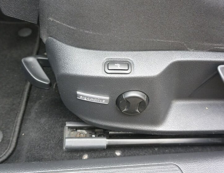 Volkswagen Golf Kombi 2,0 l 110 kw