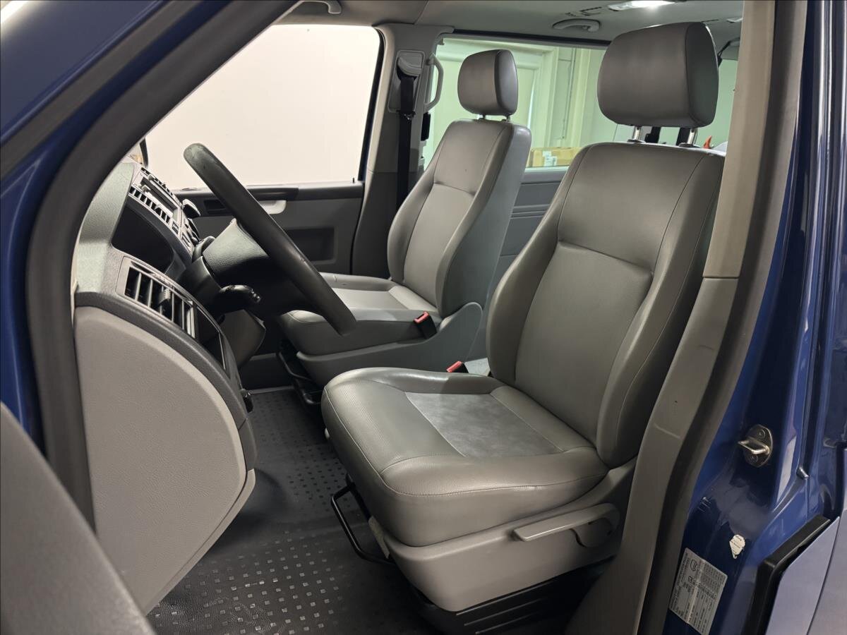 Volkswagen Transporter Kombi 2,5 l 96 kw