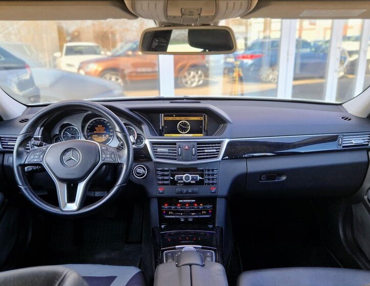 Mercedes-Benz Třídy E Sedan / Limuzína 3,0 l 195 kw