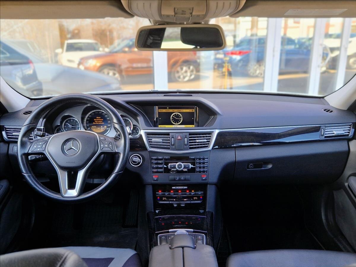 Mercedes-Benz Třídy E Sedan / Limuzína 3,0 l 195 kw