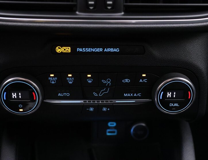 Ford Kuga SUV / Terénní 1,5 l 110 kw