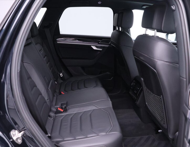 Volkswagen Touareg SUV / Terénní 3,0 l 210 kw