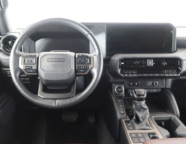 Toyota Land Cruiser SUV / Terénní 2,8 l 151 kw