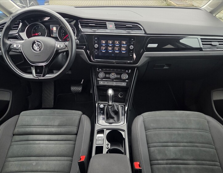 Volkswagen Touran 6