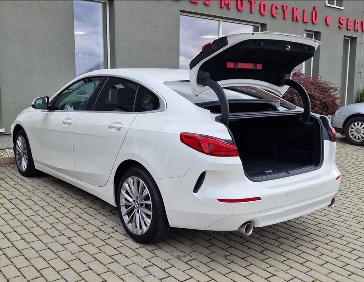 BMW Řada 2 Sedan 2,0 l 110 kw