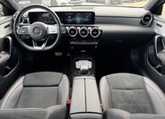 Mercedes-Benz Třídy A Sedan / Limuzína 1,3 l 120 kw