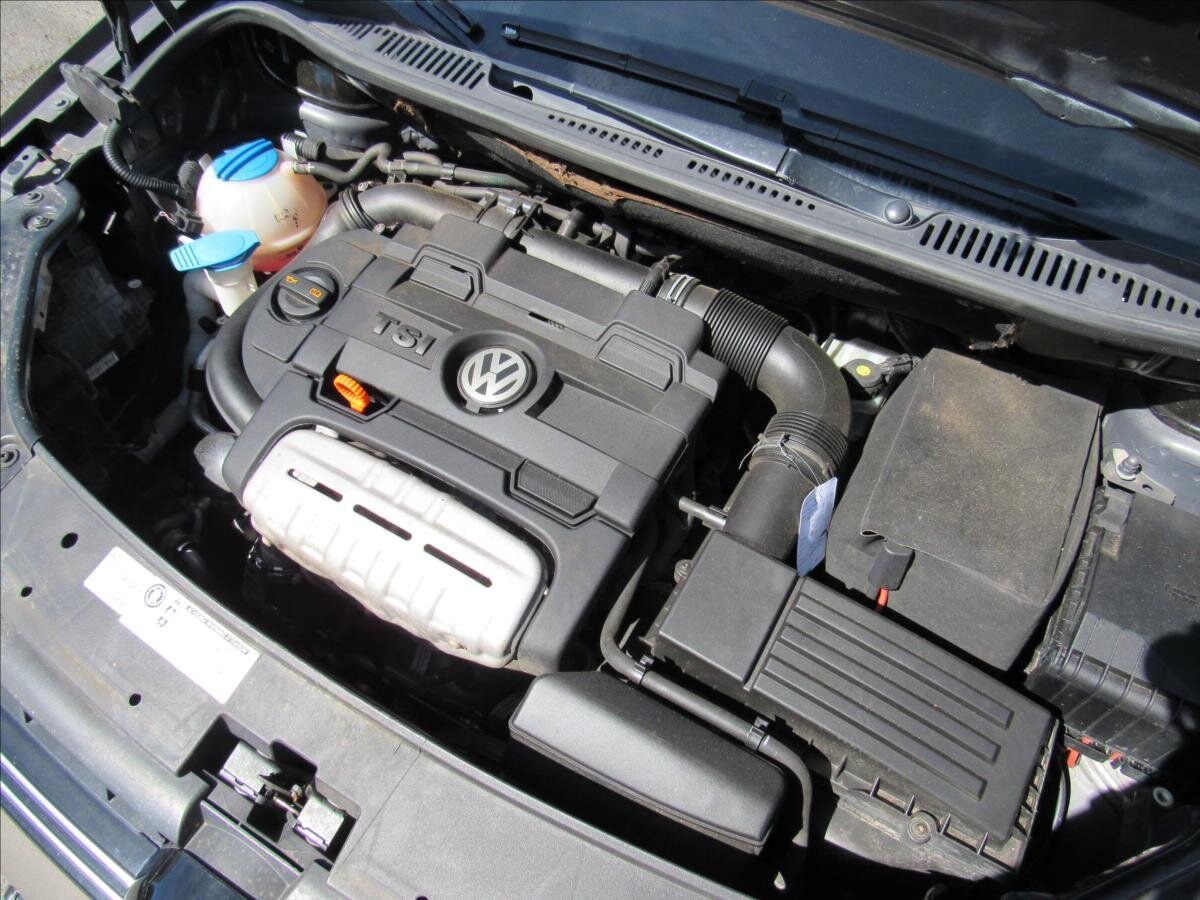 Volkswagen Touran Kombi 1,4 l 103 kw