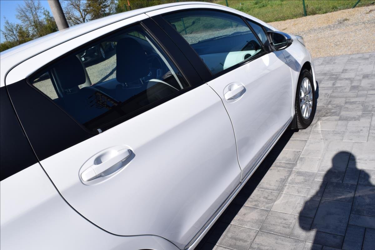 Toyota Yaris Hatchback 998,0 51 kw