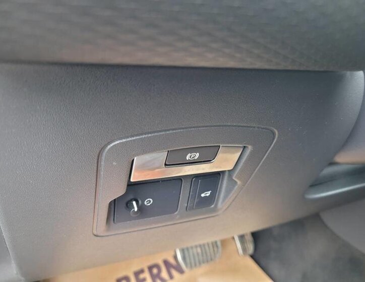 Land Rover Range Rover Velar SUV 3,0 l 221 kw