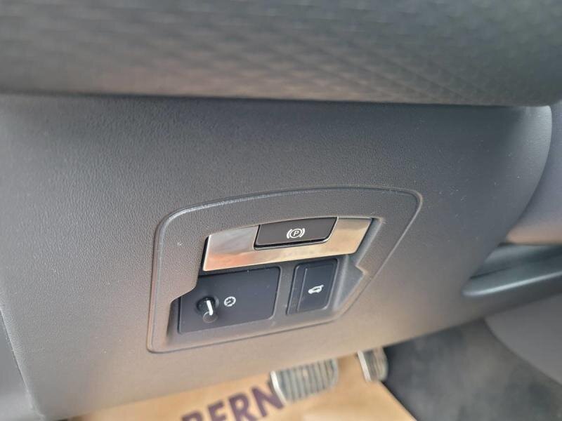 Land Rover Range Rover Velar SUV 3,0 l 221 kw