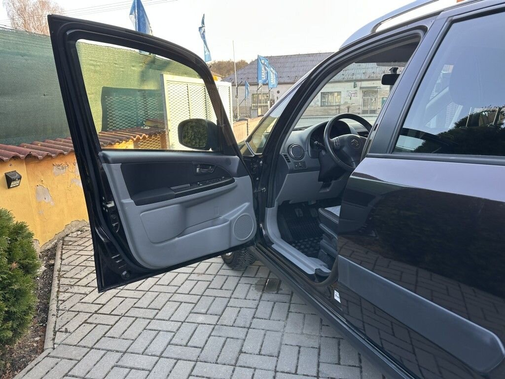 Suzuki SX4 Hatchback 1,6 l 88 kw