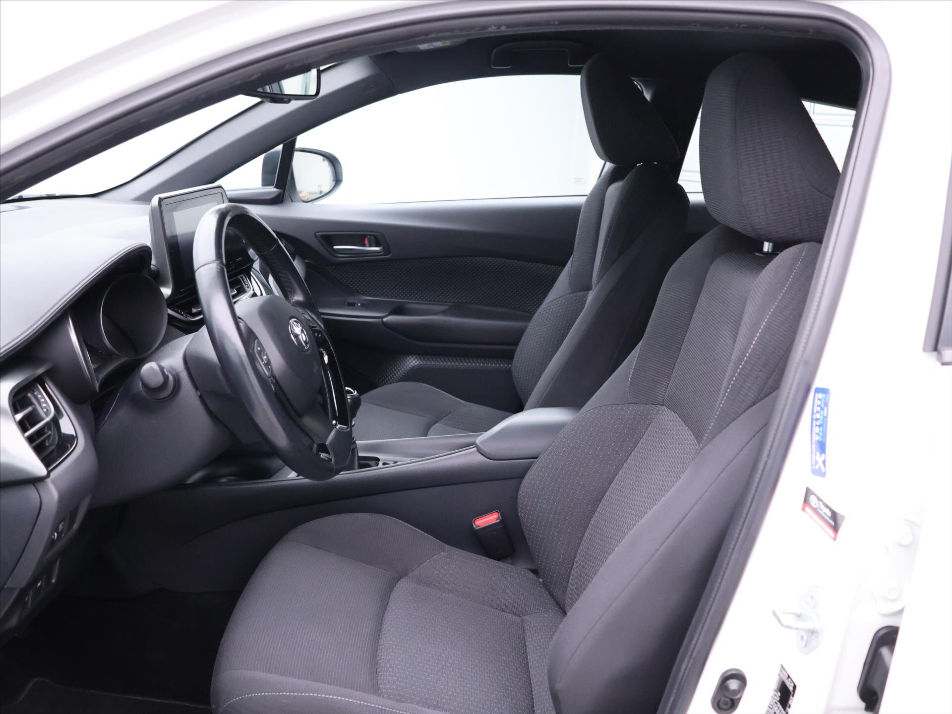 Toyota C-HR SUV 1,2 l 85 kw