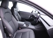 Tesla Model 3 Sedan / Limuzína 0,0 208 kw