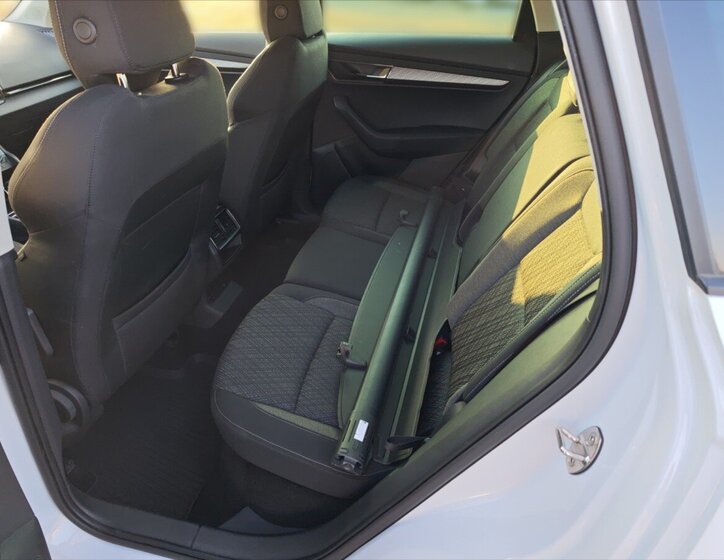 Škoda Karoq SUV 1,5 l 110 kw