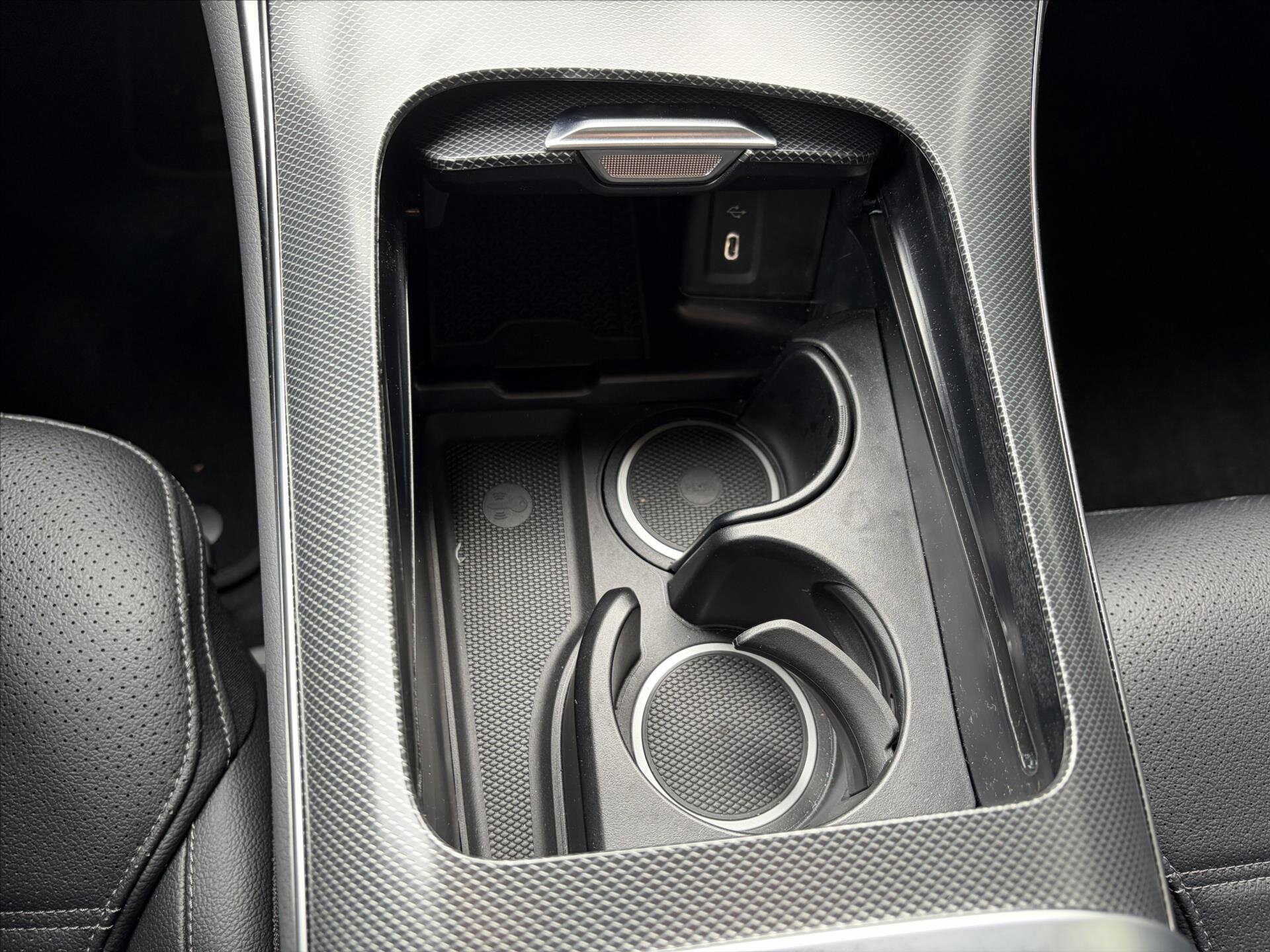 Mercedes-Benz GLC SUV / Terénní 2,0 l 145 kw