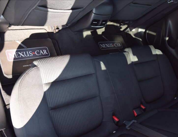 Mazda 6 Sedan / Limuzína 2,5 l 141 kw