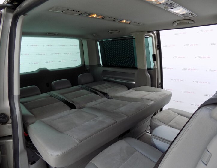 Volkswagen Multivan 22