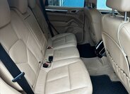 Porsche Cayenne Kombi 4,8 l 294 kw