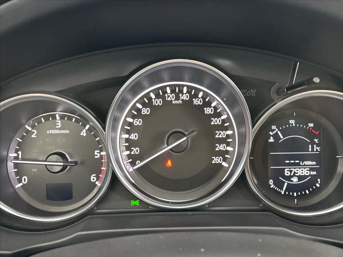 Mazda CX-5 SUV / Terénní 2,2 l 110 kw