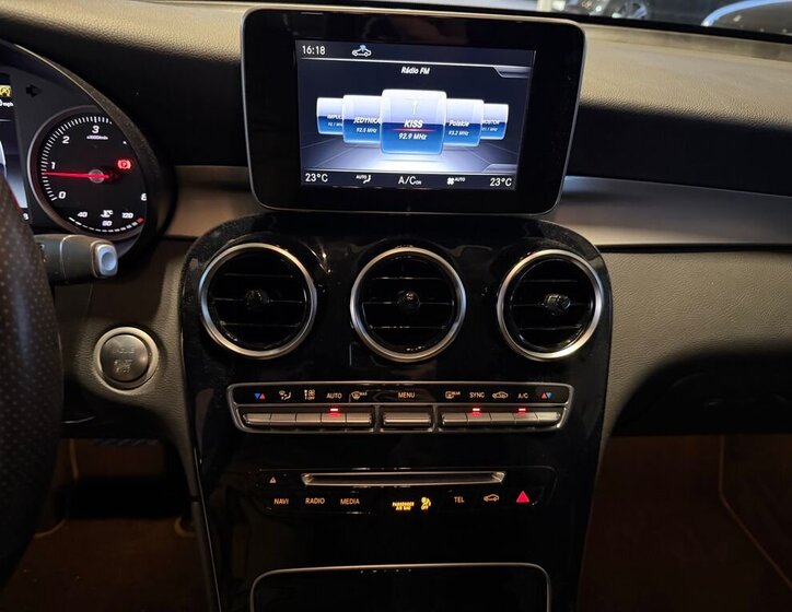 Mercedes-Benz GLC 14