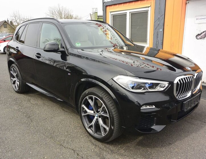 BMW X5 SUV / Terénní 3,0 l 250 kw