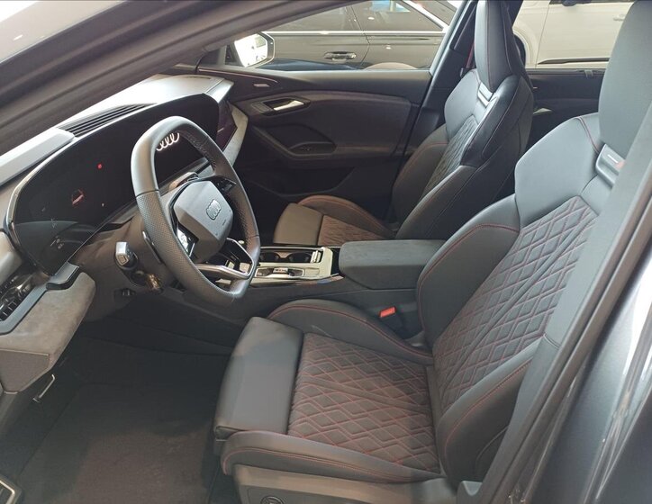 Audi Q6 SUV / Terénní 0,0 285 kw