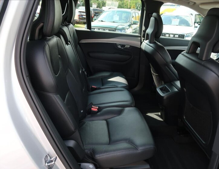 Volvo XC90 SUV 2,0 l 173 kw