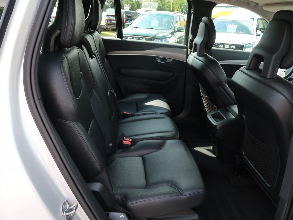 Volvo XC90 SUV 2,0 l 173 kw