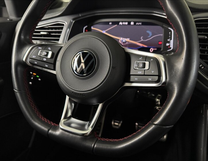 Volkswagen T-Roc SUV 1,5 l 110 kw