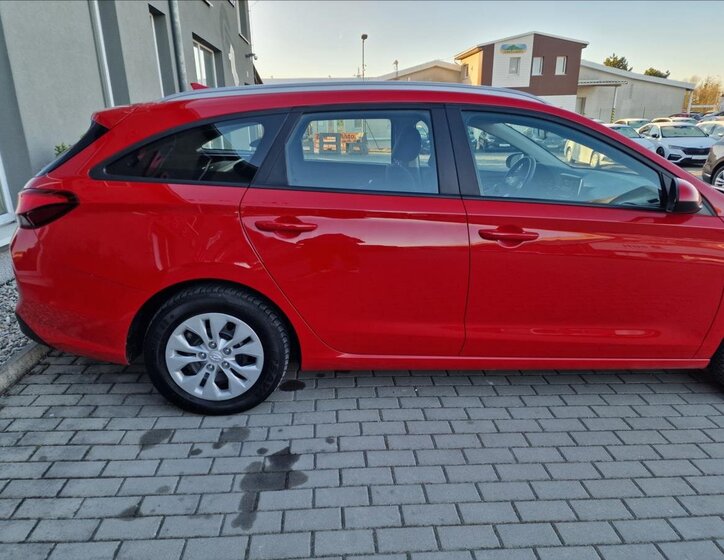 Hyundai i30 Kombi 998,0 88 kw
