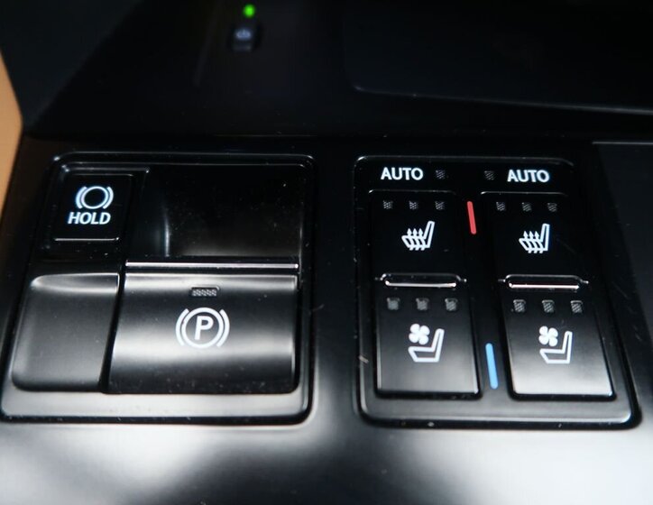 Lexus RX 300 SUV 2,0 l 175 kw