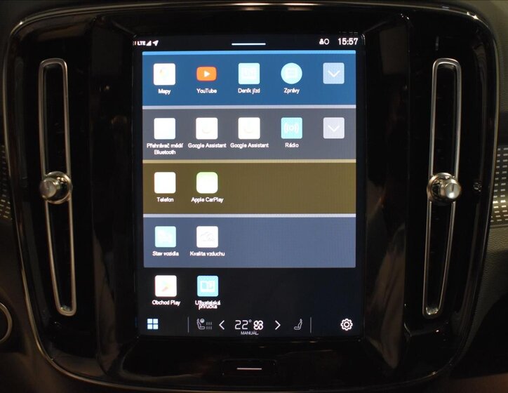 Volvo XC40 SUV / Terénní 2,0 l 145 kw