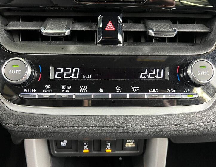 Toyota Corolla Cross SUV / Terénní 2,0 l 143 kw