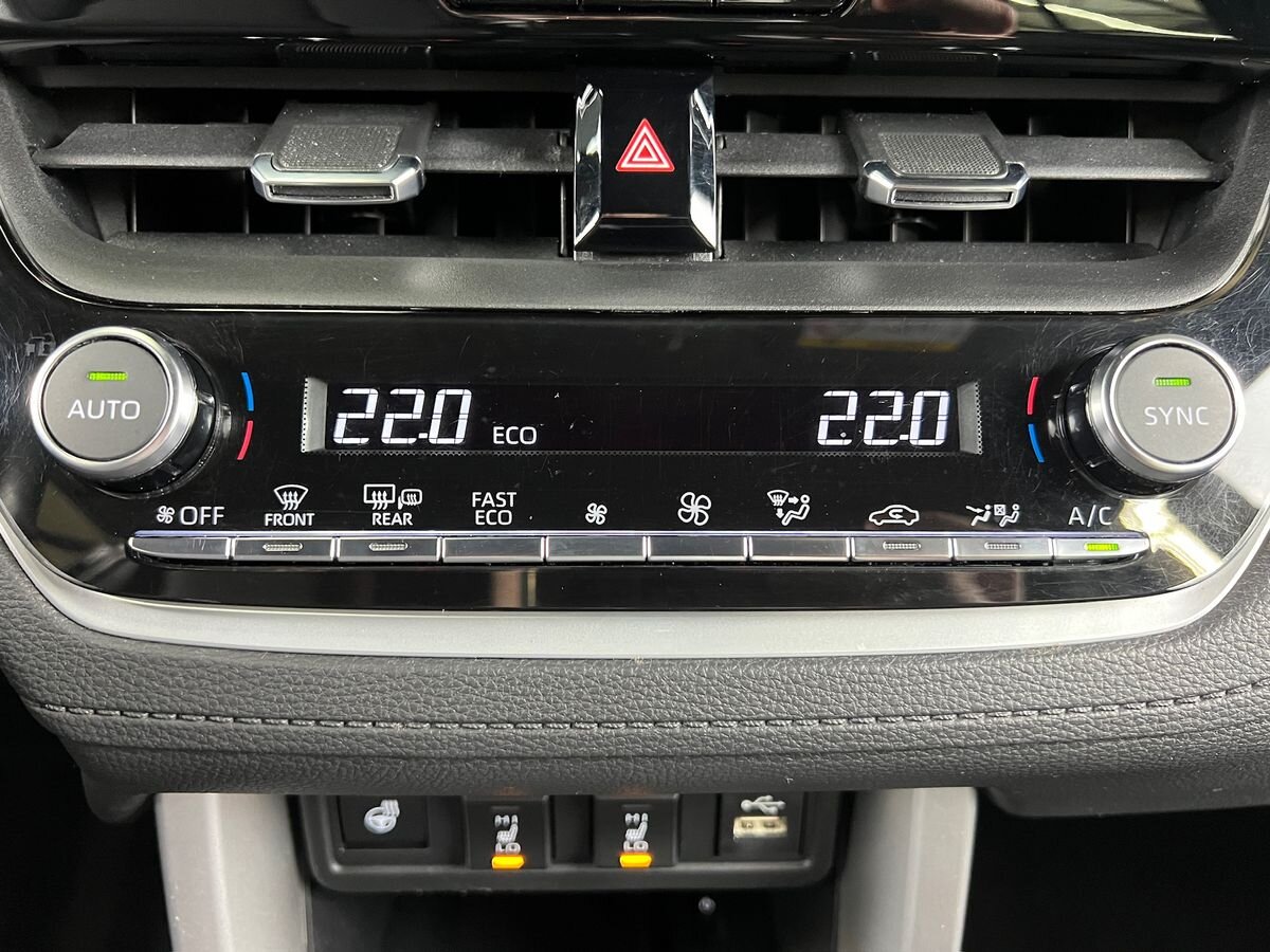 Toyota Corolla Cross SUV / Terénní 2,0 l 143 kw