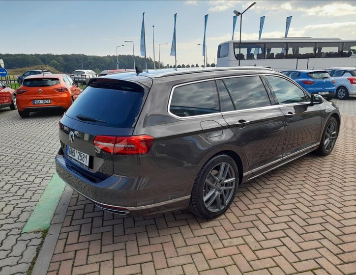 Volkswagen Passat Kombi 2,0 l 140 kw