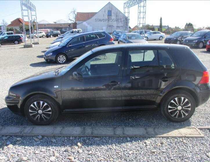 Volkswagen Golf Hatchback 1,6 l 77 kw