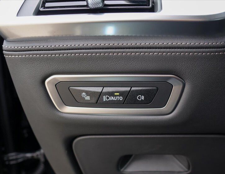 BMW X7 SUV / Terénní 3,0 l 259 kw